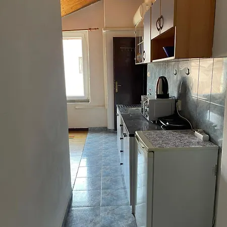 Affittacamere Arch- Budget Doublebed In Center *