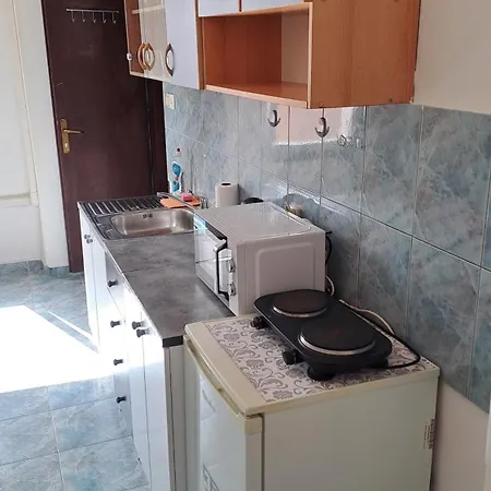 Arch- Budget Doublebed In Center Pula