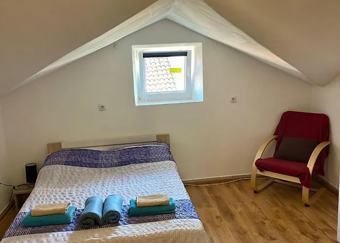 Arch- Budget Doublebed In Center Gasthuis
