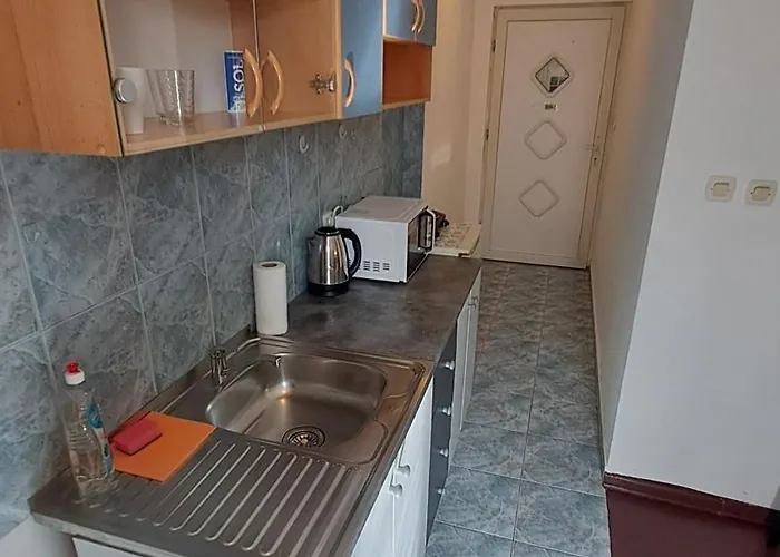 Arch- Budget Doublebed In Center 3* Pula