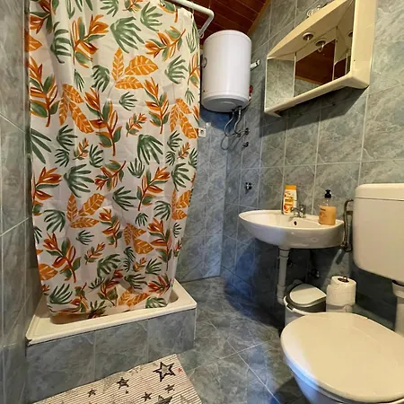 ゲストハウス Arch- Budget Doublebed In Center 3*